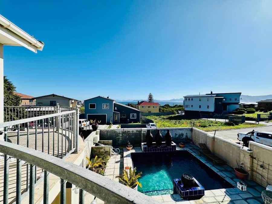 3 Bedroom Property for Sale in De Kelders Western Cape
